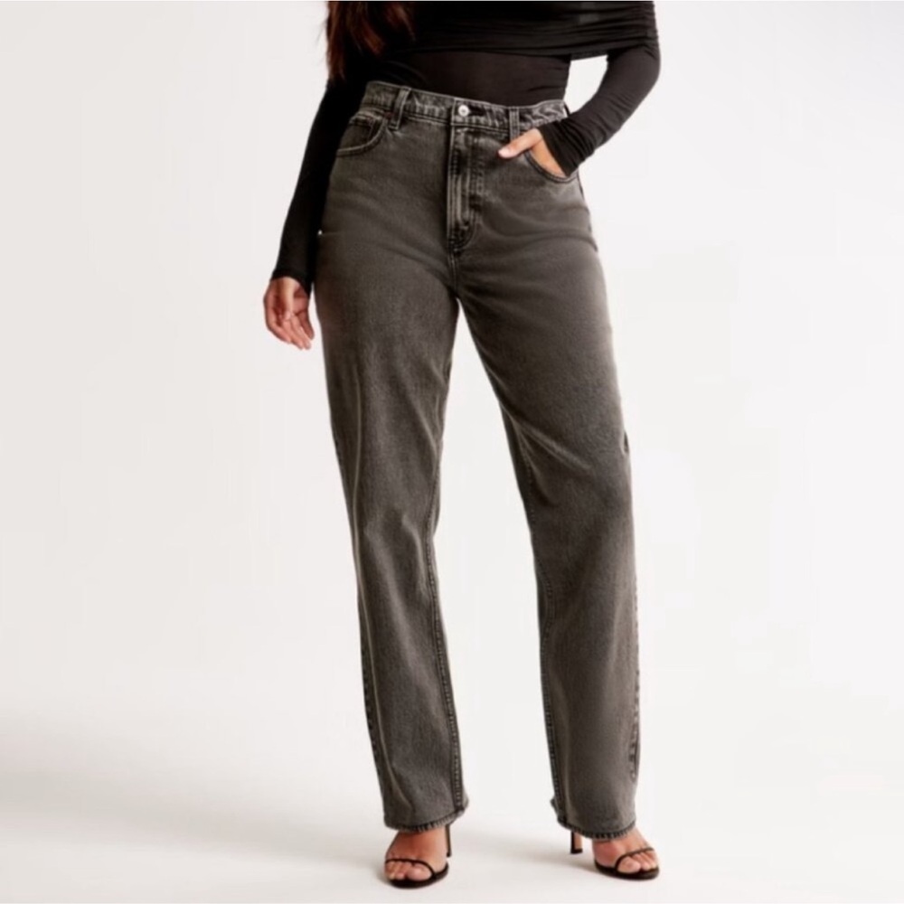 Abercrombie & Fitch Curve Love The ‘90s Straight Ultra High Rise Jean
